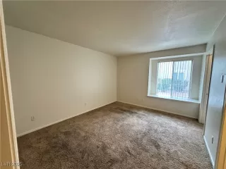 Photo #2: 2714769 Listing 