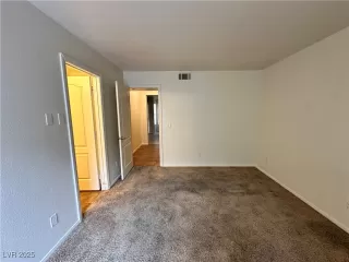 Photo #3: 2714769 Listing 