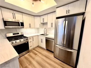 Photo #5: 2714781 Listing 
