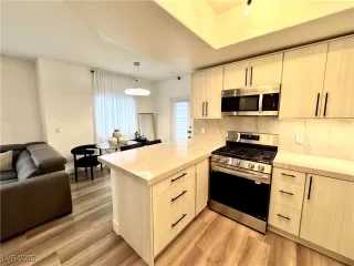 Photo #6: 2714781 Listing 
