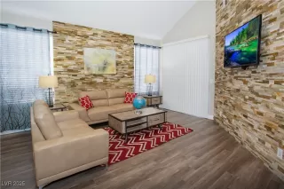 Photo #3: 2714816 Listing 