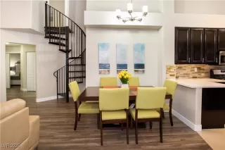 Photo #4: 2714816 Listing 