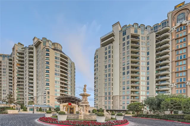 MLS: 2714823 Condo For Sale