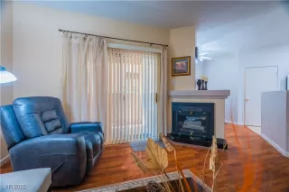 Photo #5: 2714837 Listing