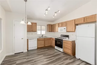 Photo #2: 2714851 Listing 
