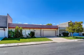 Photo #1: 2714917 Listing