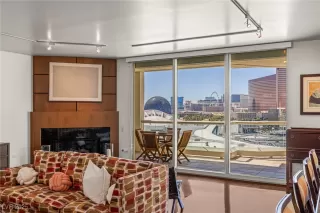 Photo #3: 2714935 Listing