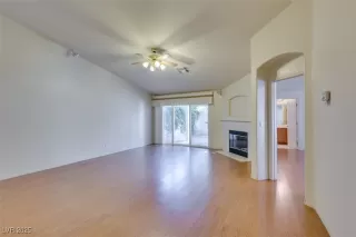 Photo #4: 2714939 Listing 