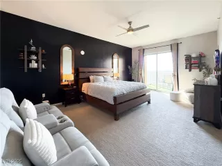 Photo #2: 2714971 Listing