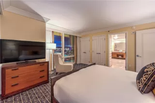 Photo #3: 2714974 Listing