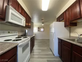 Photo #2: 2714986 Listing 