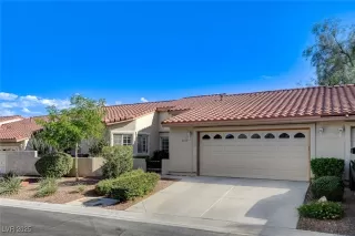 Photo #1: 2714992 Listing