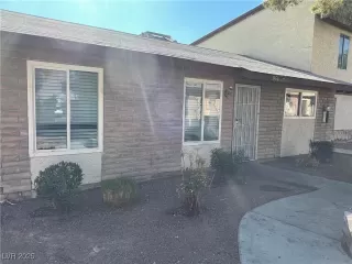 Photo #1: 2715015 Listing