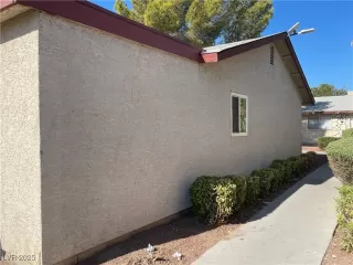 Photo #2: 2715015 Listing