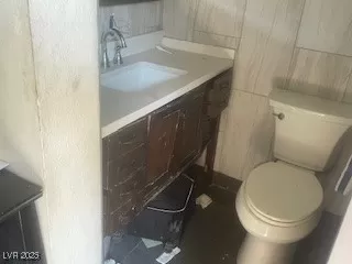 Photo #3: 2715015 Listing