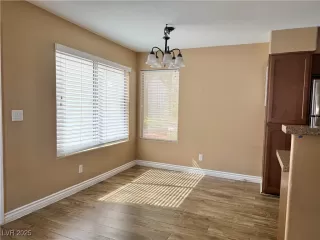 Photo #4: 2715038 Listing 