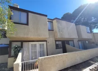 Photo #2: 2715047 Listing