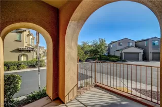 Photo #4: 2715058 Listing 