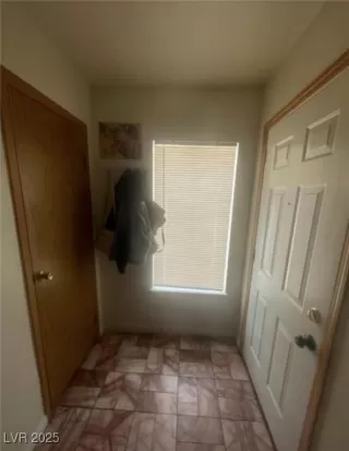 Photo #3: 2715059 Listing