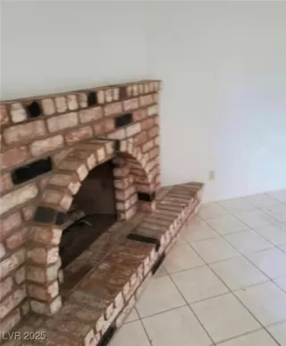 Photo #6: 2715064 Listing