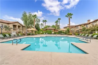 Photo #1: 2715078 Listing 