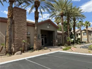 Photo #3: 2715080 Listing