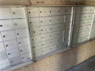 Photo #5: 2715080 Listing