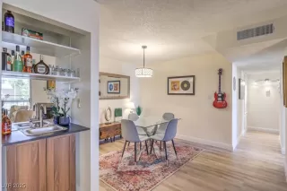 Photo #5: 2715094 Listing 