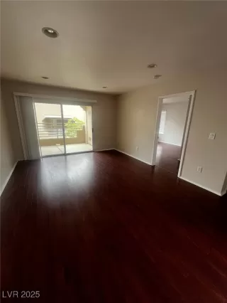 Photo #4: 2715108 Listing 