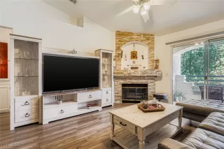 Photo #1: 2715131 Listing