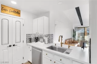 More Details about MLS # 2715140 : 950 SEVEN HILLS DRIVE 2825