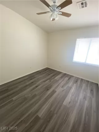 Photo #6: 2715157 Listing 