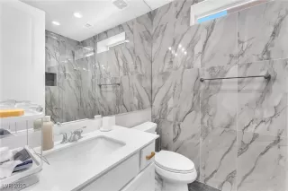 Photo #3: 2715161 Listing