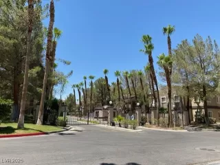 Browse active condo listings in SPANISH PALMS