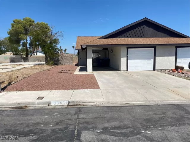 MLS: 2715165 Condo For Sale