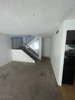 Photo #3: 2715170 Listing 