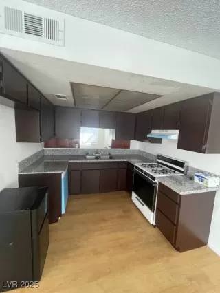 Photo #6: 2715170 Listing 