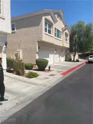 Photo #2: 2715173 Listing 