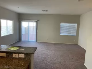 Photo #6: 2715173 Listing 