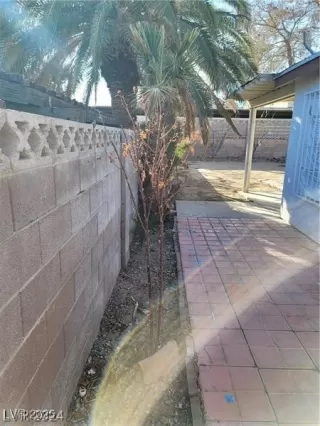 Photo #4: 2715176 Listing