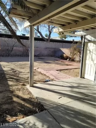 Photo #5: 2715176 Listing
