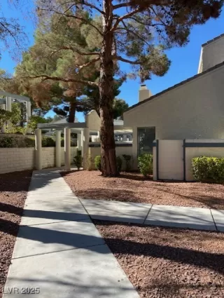 Photo #5: 2715183 Listing 