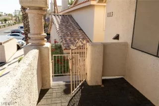 Photo #2: 2715184 Listing 