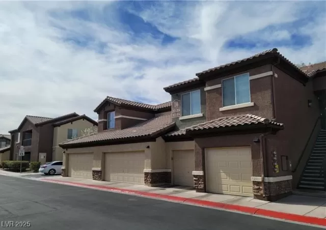 MLS: 2715186 Condo For Sale