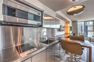 Photo #4: 2715201 Listing