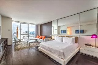 Photo #5: 2715201 Listing