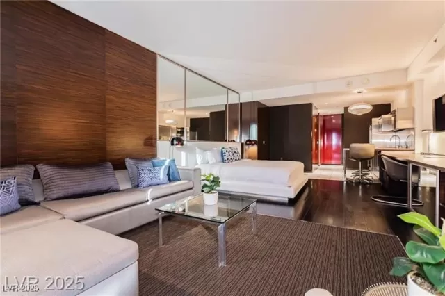 MLS: 2715257 Condo For Sale