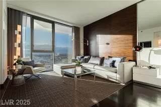 Photo #3: 2715257 Listing 