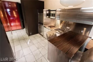 Photo #5: 2715257 Listing 