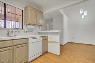 Photo #4: 2715279 Listing 